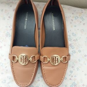 Tommy Hilfiger Camel Loafers for Women | Classic Casual Shoes
